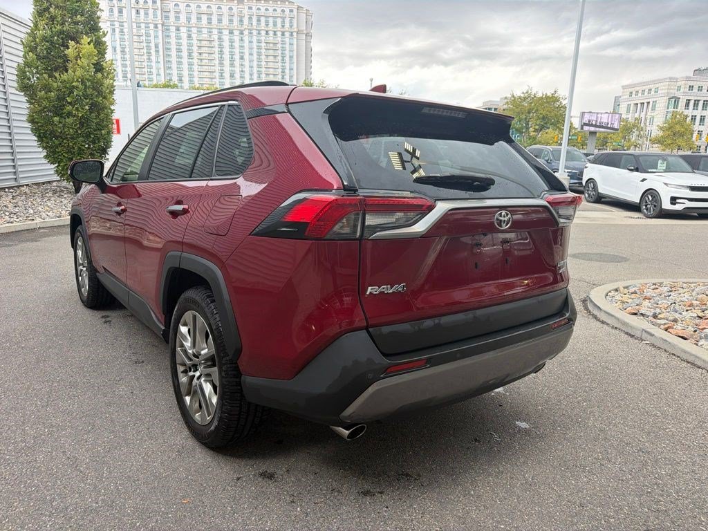 Used 2021 Toyota RAV4 Limited AWD/4WD image 8