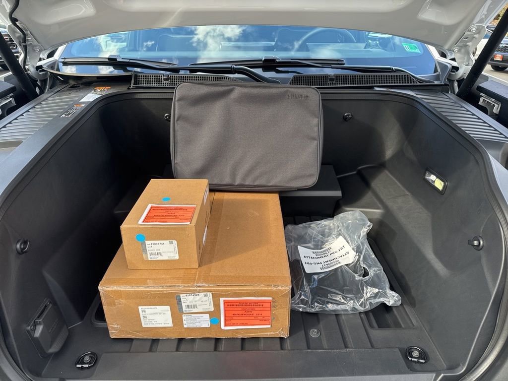 New 2026 GMC Sierra EV Elevation w/ LPO, Elevation Dark Package AWD/4WD image 49