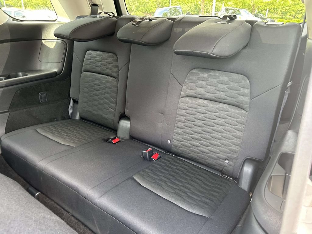 Used 2025 Nissan Pathfinder SV AWD/4WD image 12