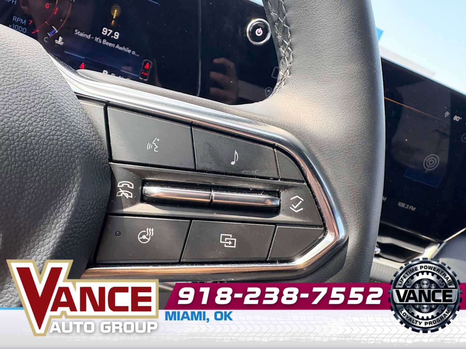 Used 2025 Chevrolet Equinox LT image 27