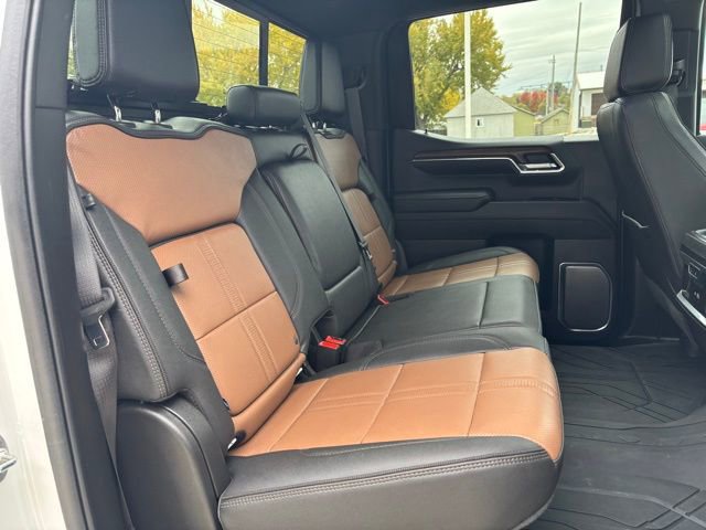 Used 2024 Chevrolet Silverado 1500 High Country w/ High Country Premium Package image 31