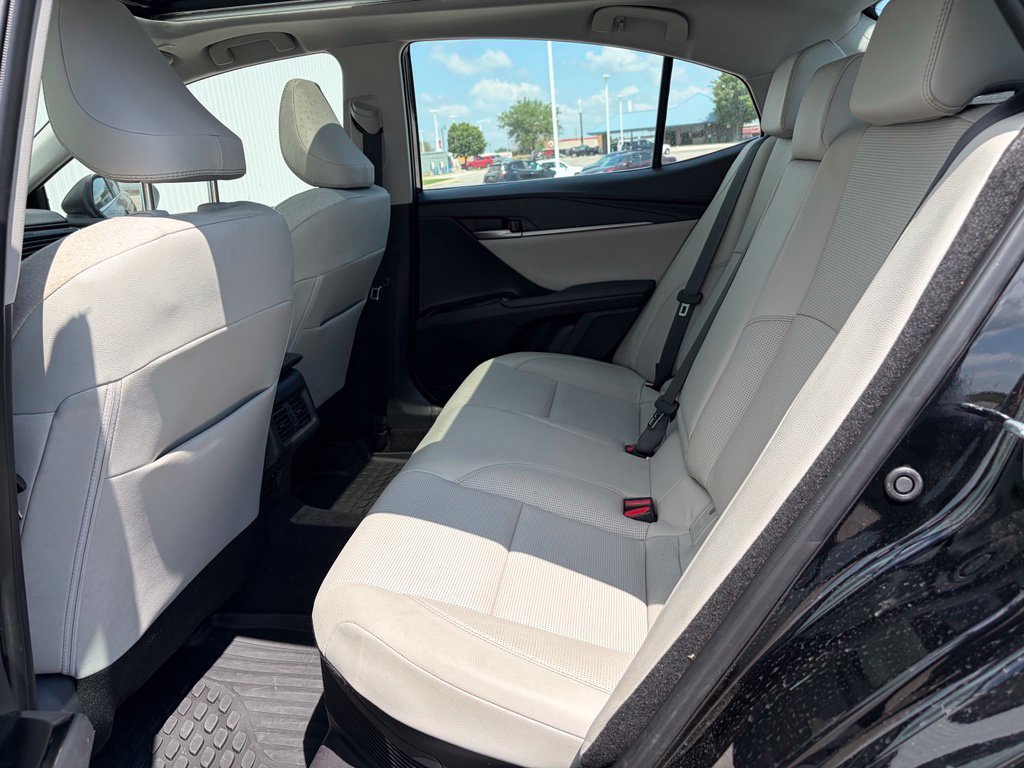 Used 2025 Toyota Camry XLE AWD/4WD image 17