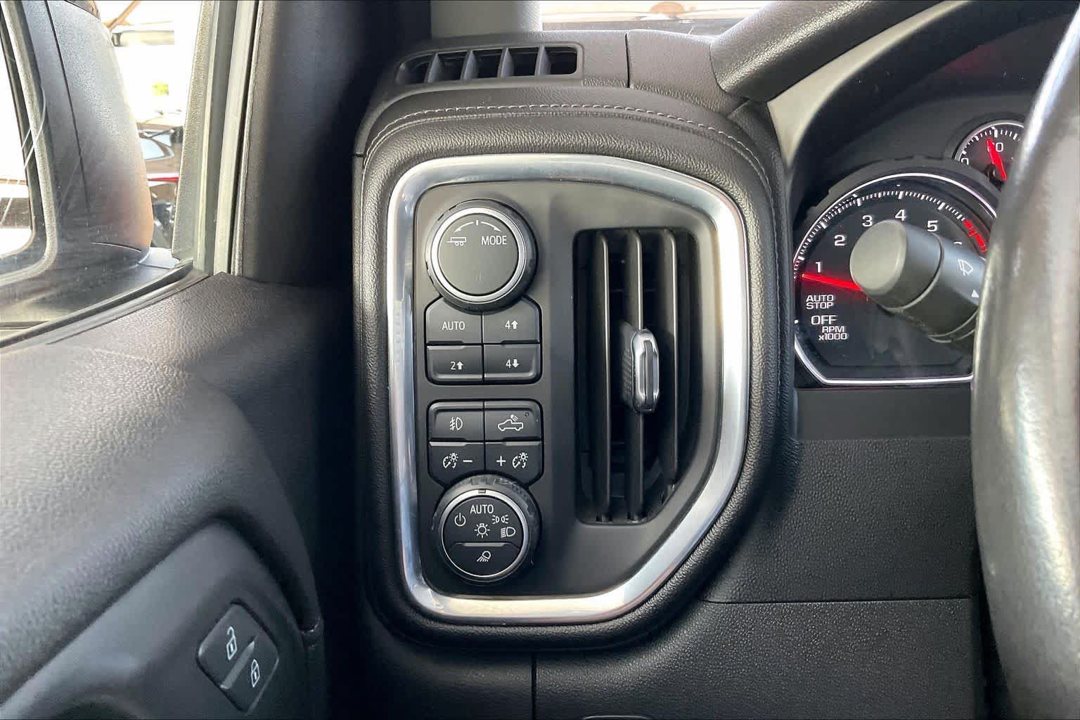 Used 2021 Chevrolet Silverado 1500 LT Trail Boss w/ Convenience Package II AWD/4WD image 34