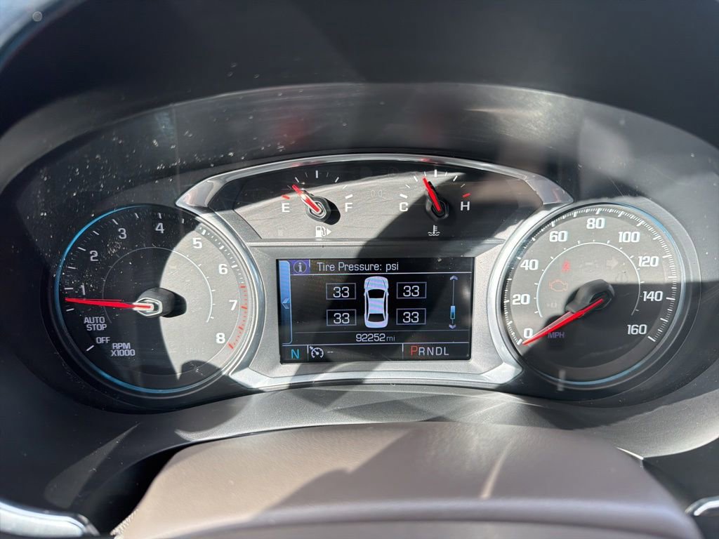 Used 2017 Chevrolet Malibu LT image 23