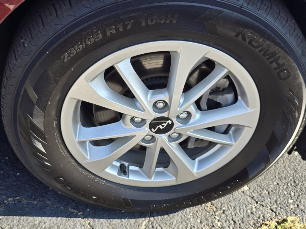 Used 2024 Kia Carnival LX FWD image 20