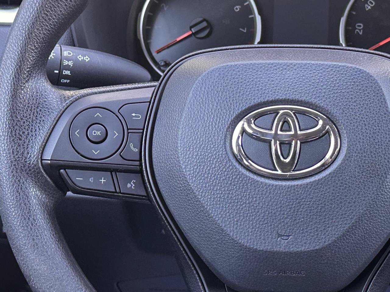 Used 2022 Toyota RAV4 LE FWD image 24