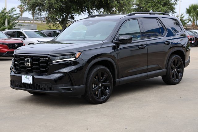 New 2025 Honda Pilot Black Edition image 3