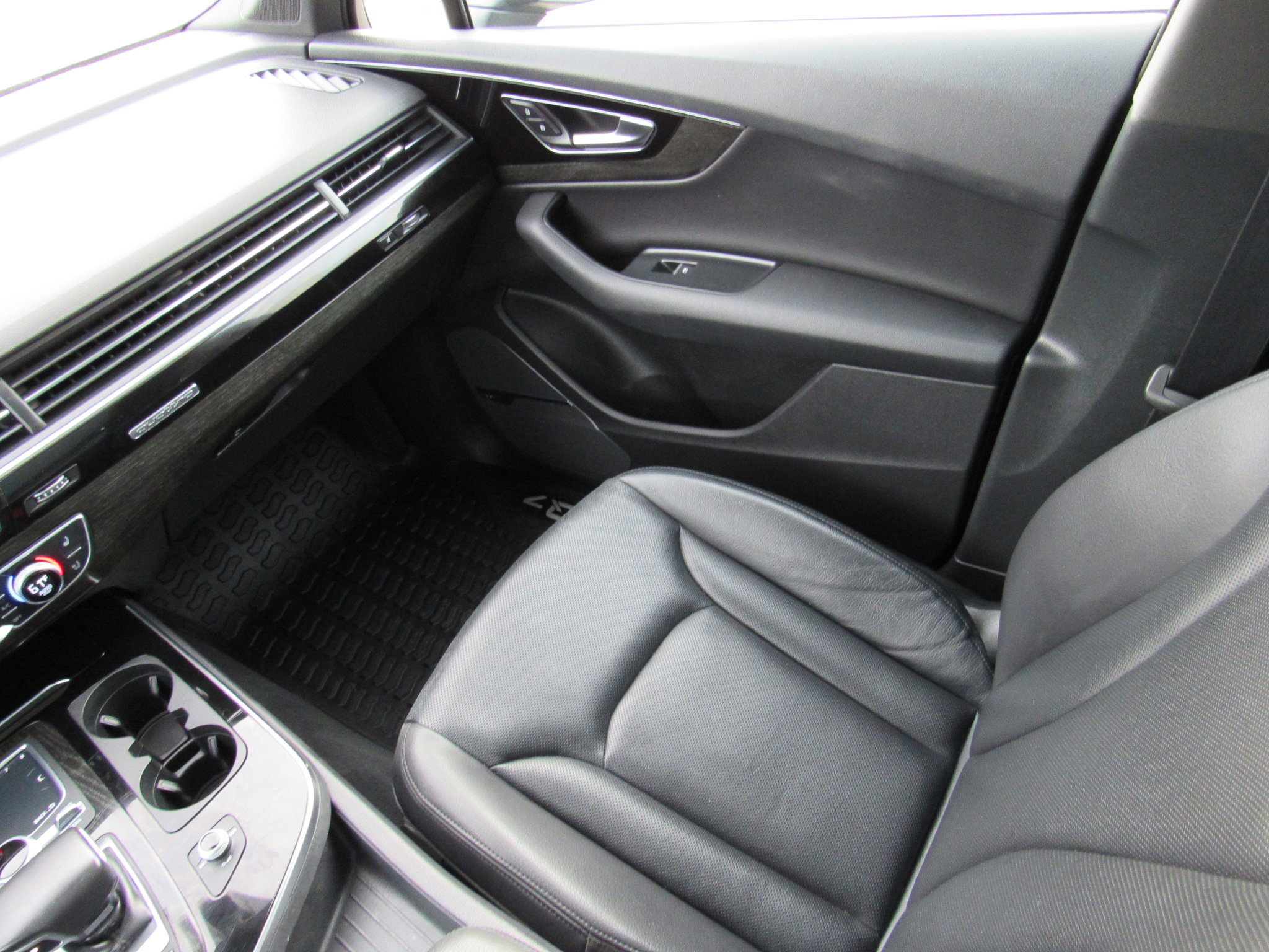 Used 2019 Audi Q7 3.0T Prestige image 41