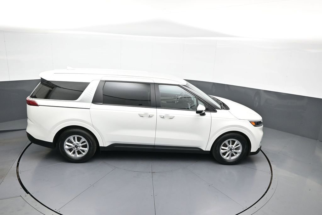 Used 2024 Kia Carnival LX FWD image 36