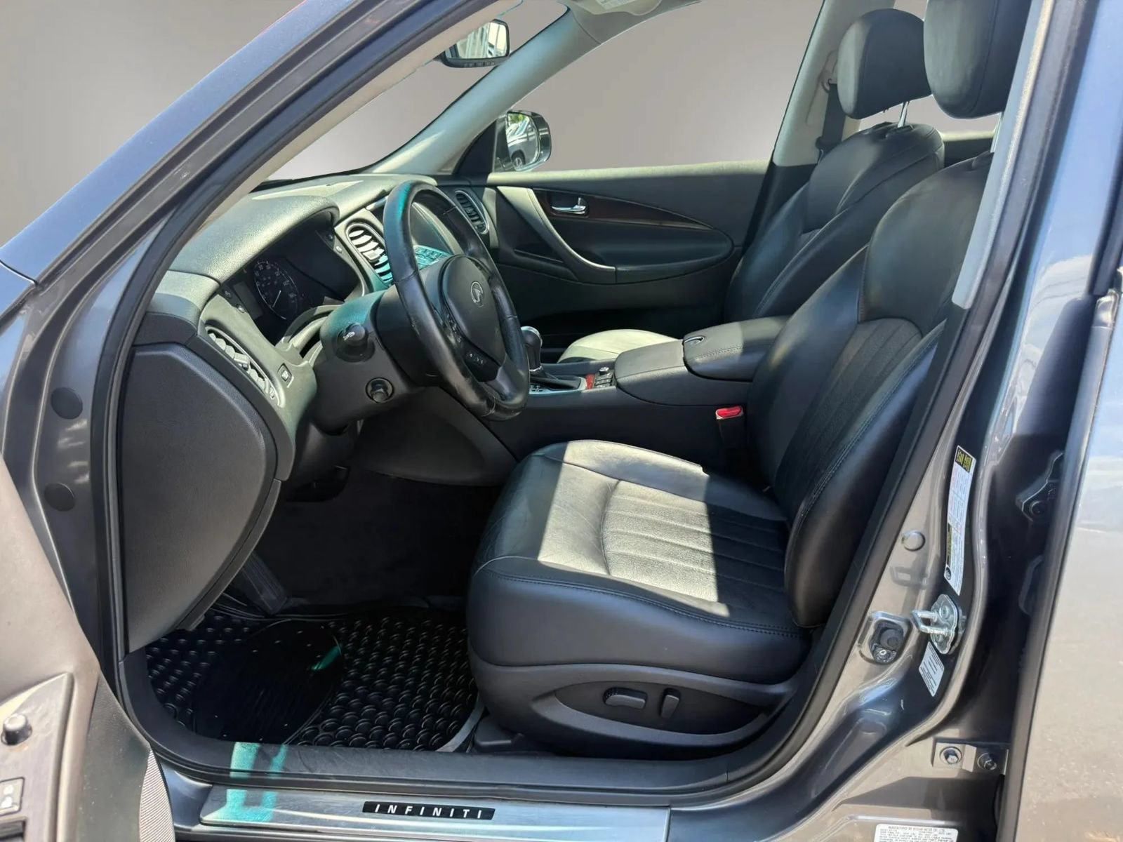 Used 2016 INFINITI QX50 AWD w/ Premium Plus Package image 14