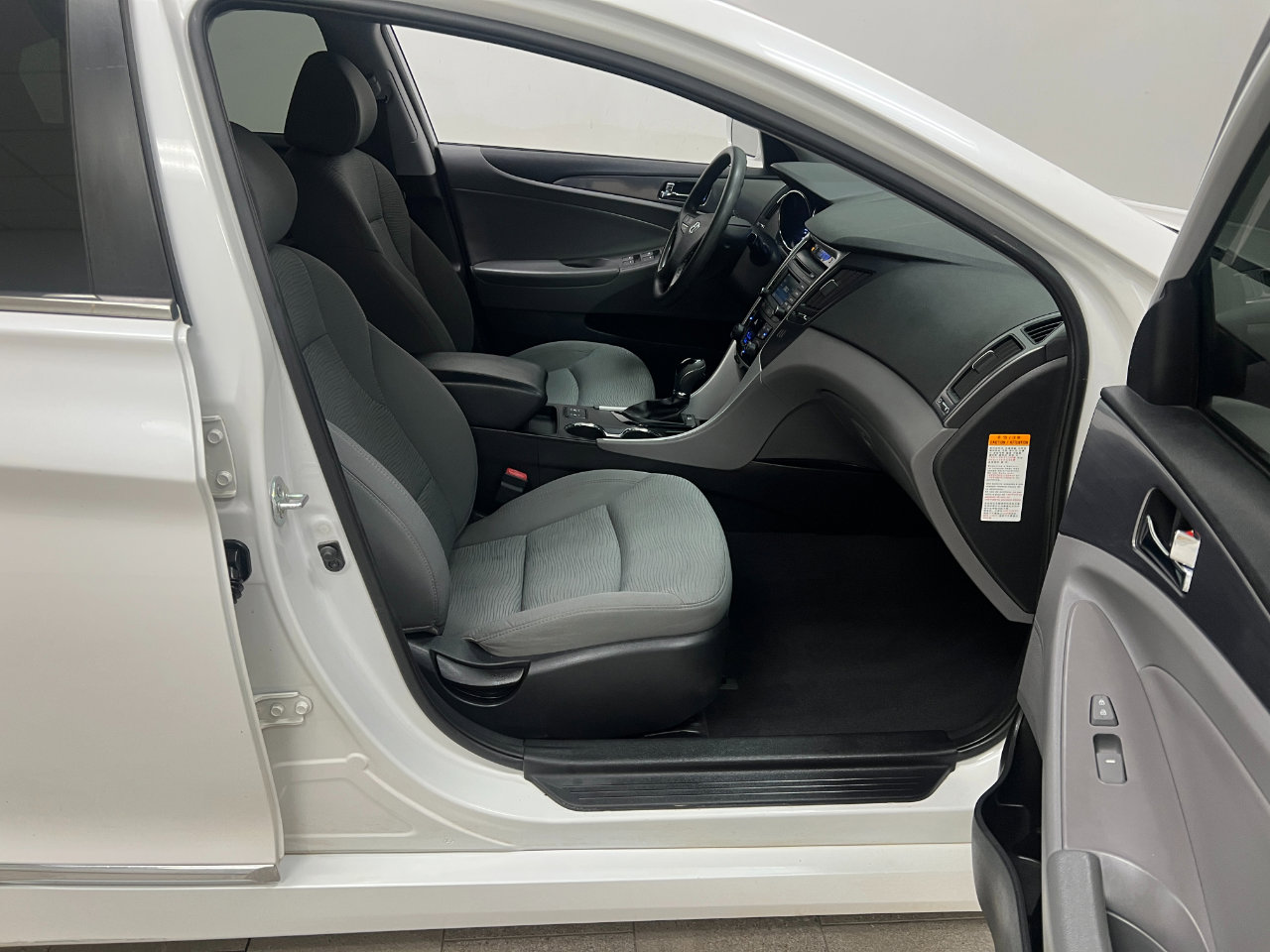 Used 2014 Hyundai Sonata Hybrid image 23