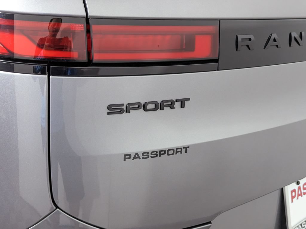 Used 2025 Land Rover Range Rover Sport Dynamic SE AWD/4WD image 11