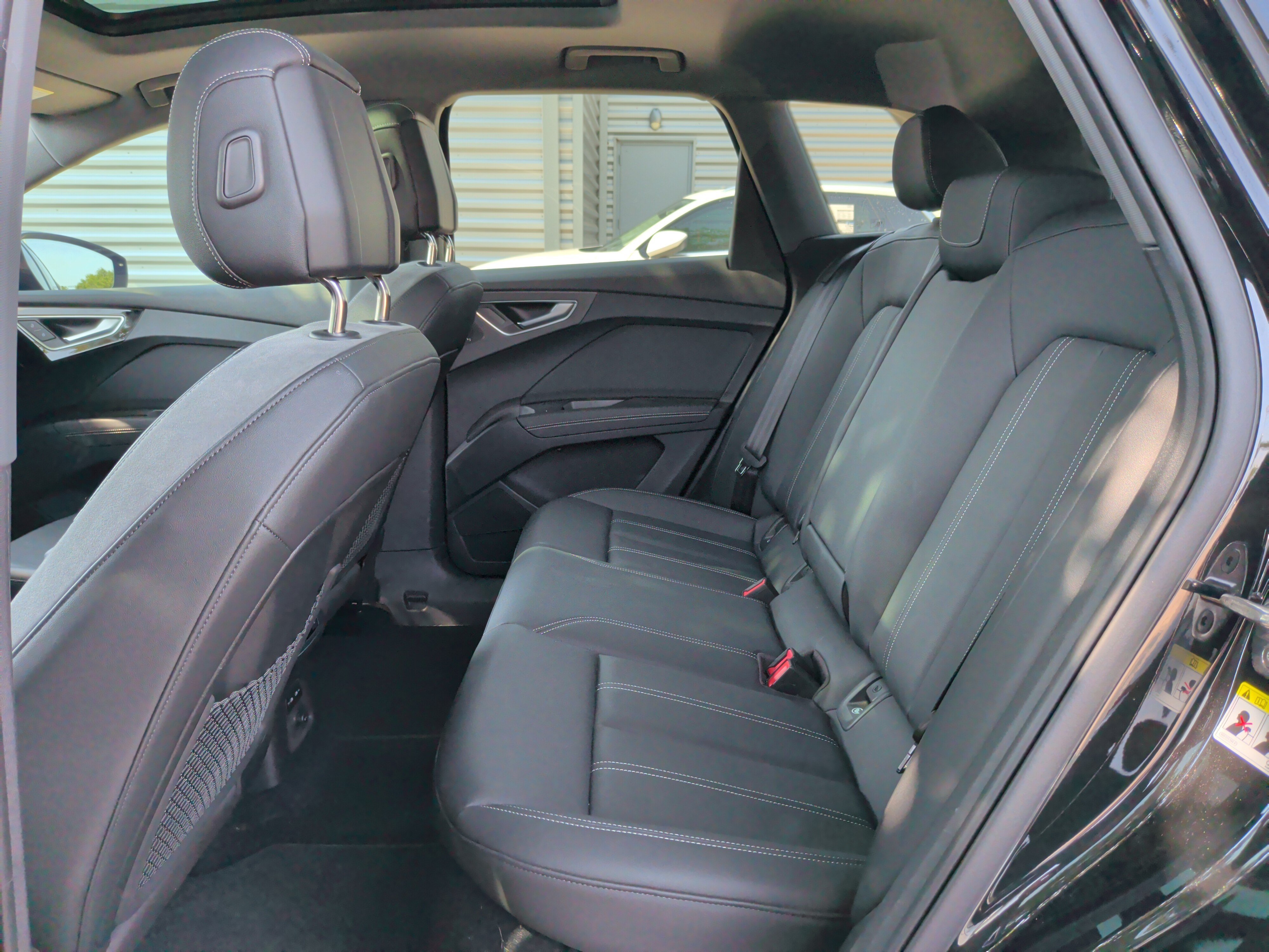 Certified 2023 Audi Q4 e-tron Premium Plus w/ Premium Plus AWD/4WD image 31