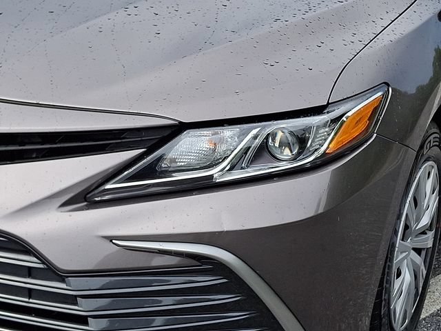 Certified 2022 Toyota Camry LE FWD image 9