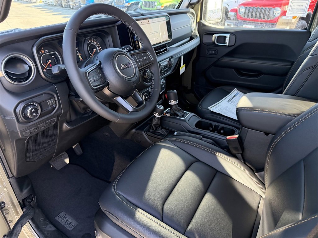 New 2025 Jeep Gladiator Sport image 12