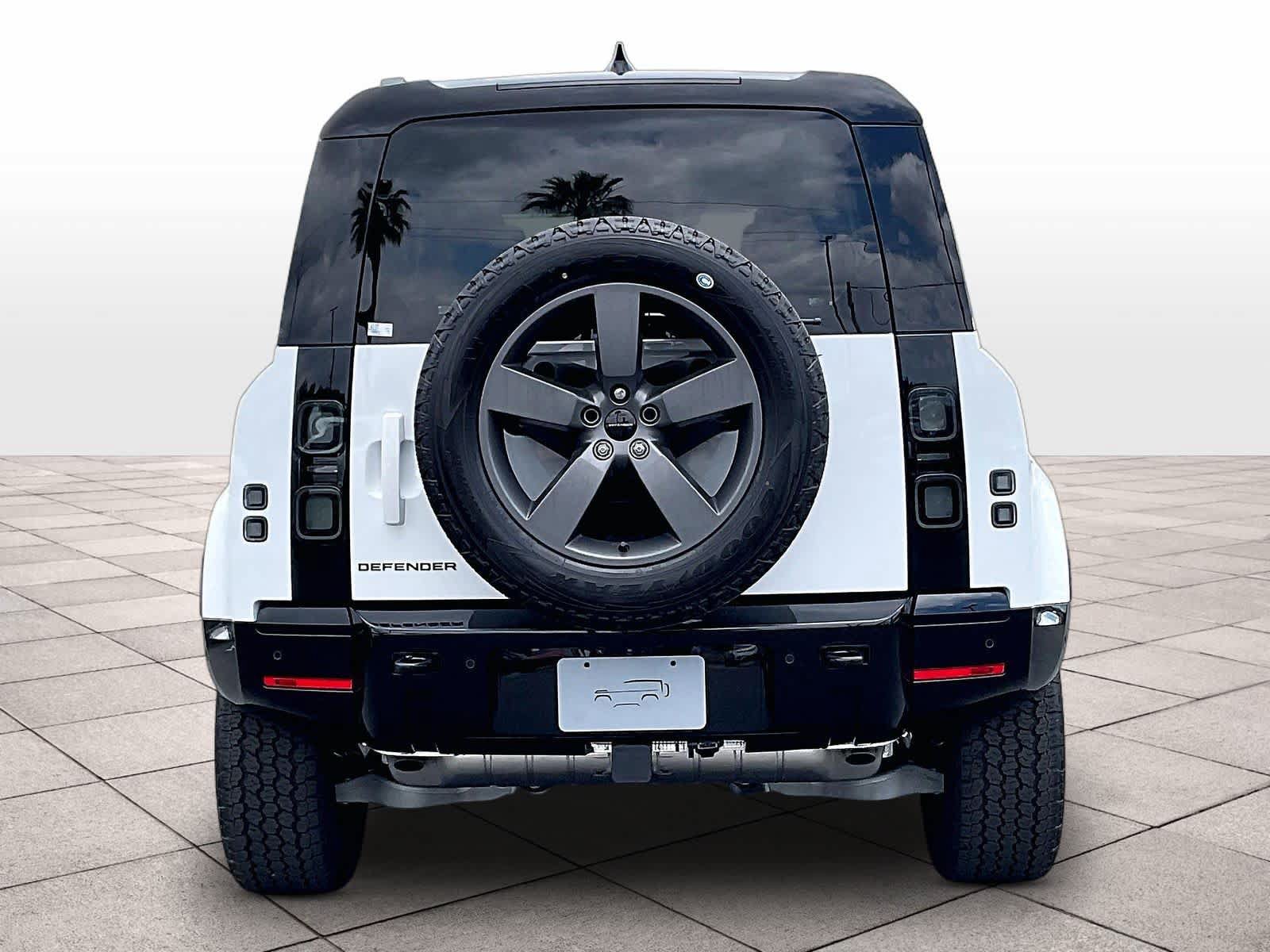 New 2026 Land Rover Defender 110 X-Dynamic SE AWD/4WD image 6