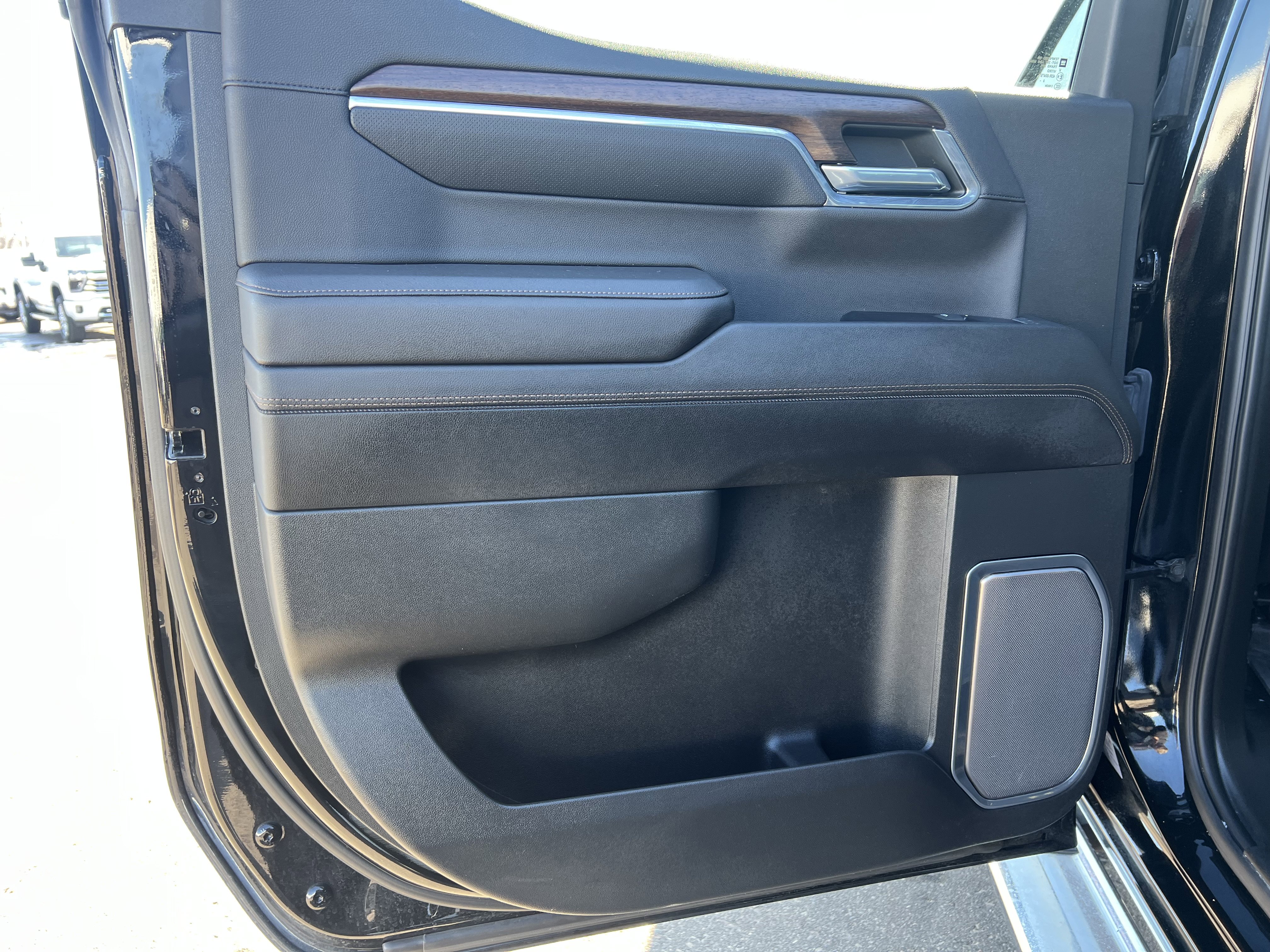 Certified 2023 Chevrolet Silverado 1500 High Country w/ High Country Premium Package image 15