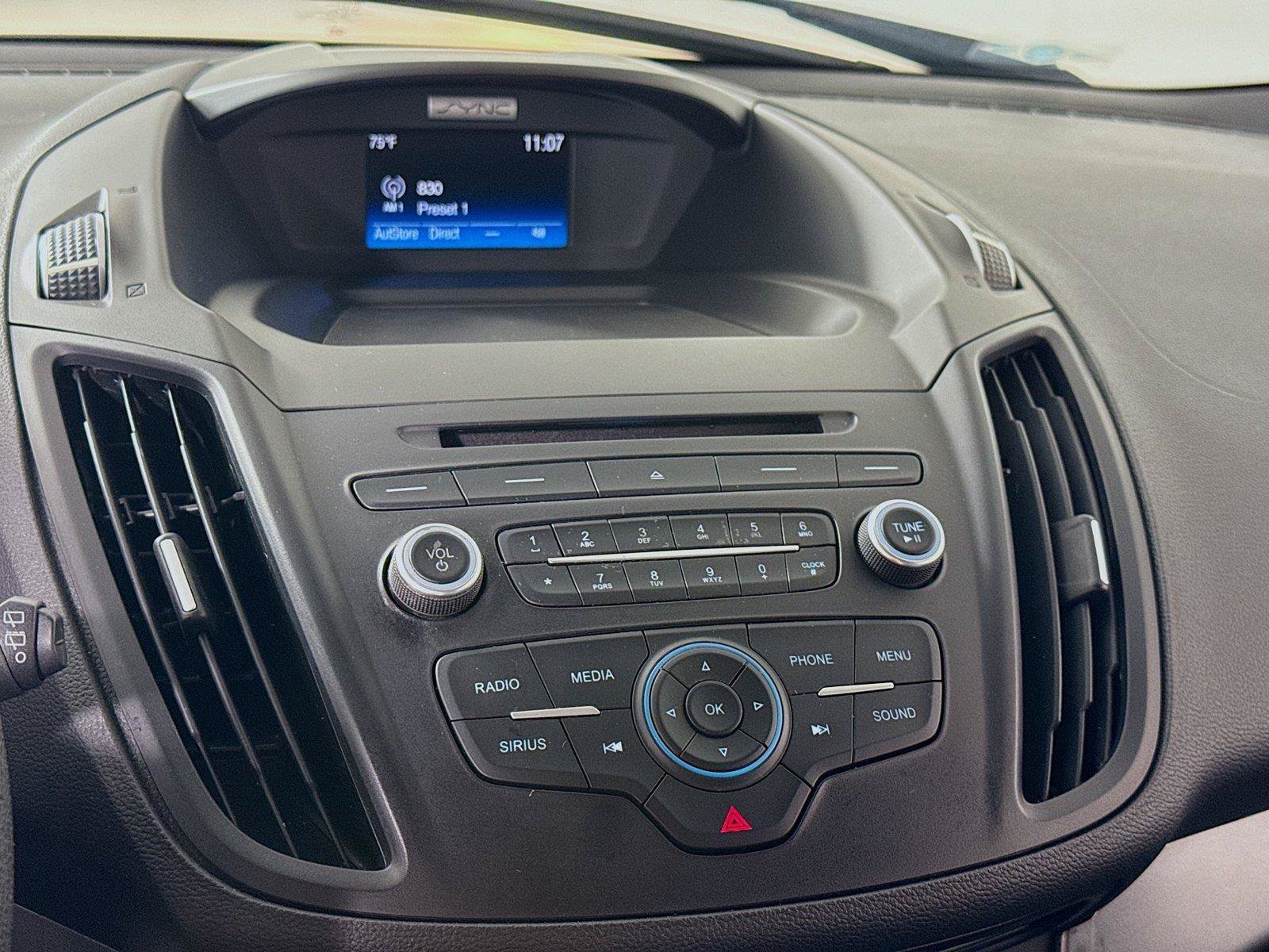 Used 2017 Ford Escape SE w/ SE Cold Weather Package AWD/4WD image 8
