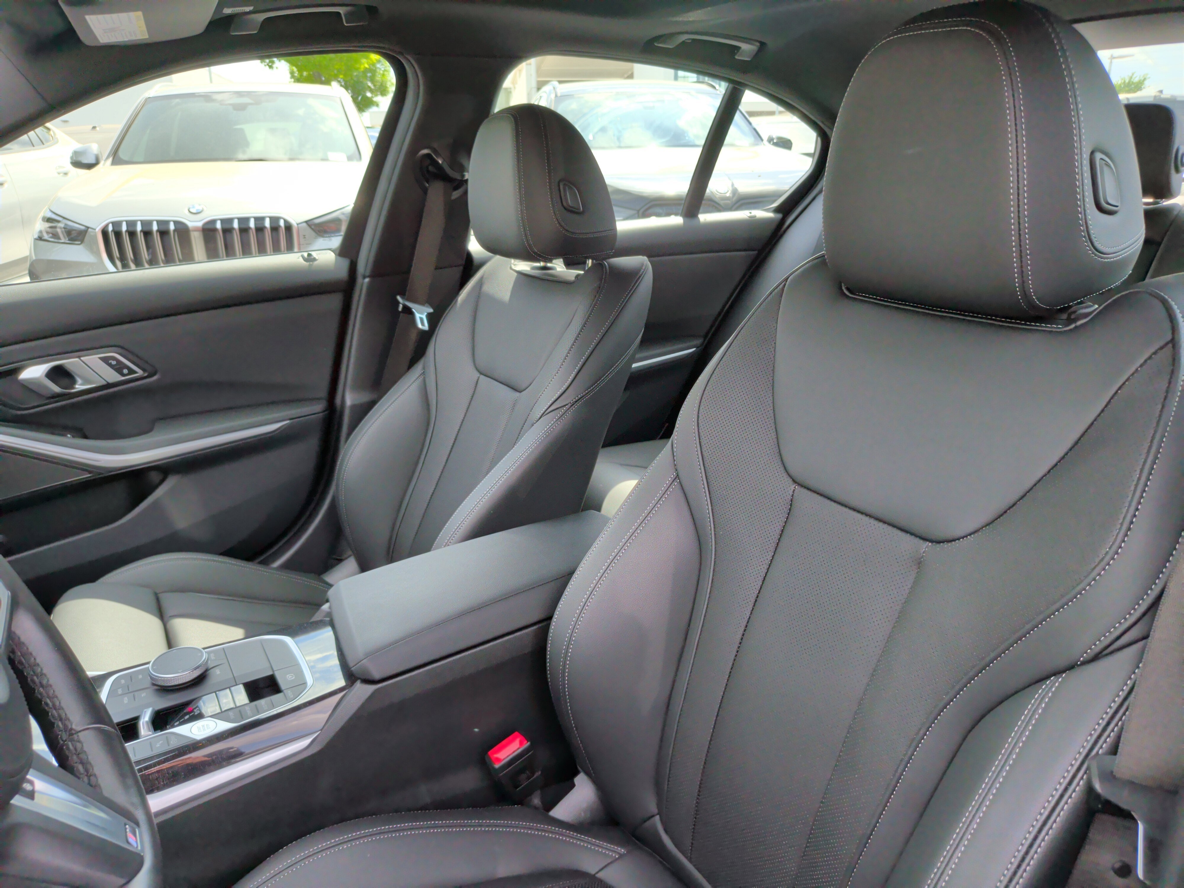 Certified 2023 BMW 330i Sedan w/ M Sport Package image 23