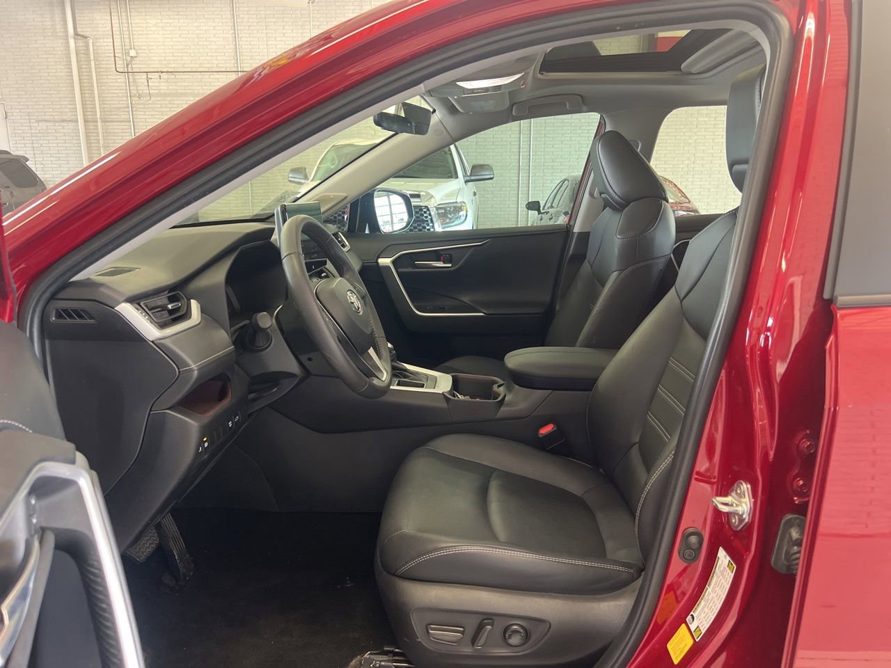 Used 2023 Toyota RAV4 Limited FWD image 9