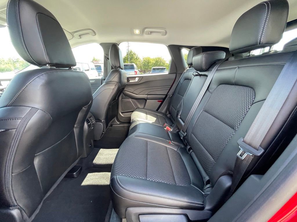 Used 2024 Ford Escape SE image 20