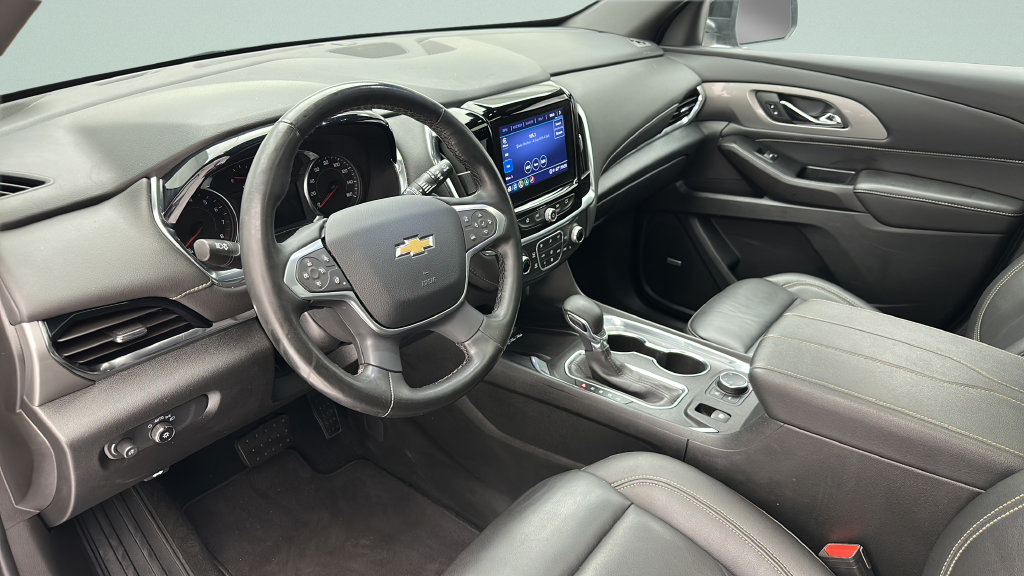 Used 2023 Chevrolet Traverse LT w/ LT Premium Package AWD/4WD image 11