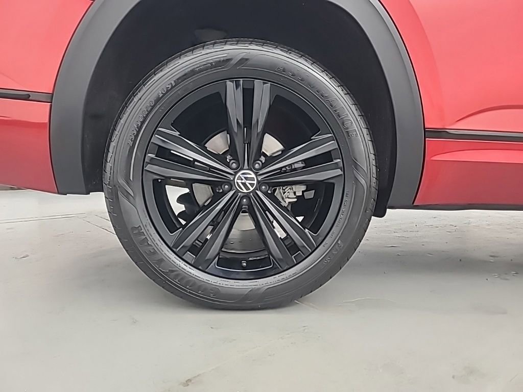 Used 2023 Volkswagen Atlas SEL R-Line AWD/4WD image 10