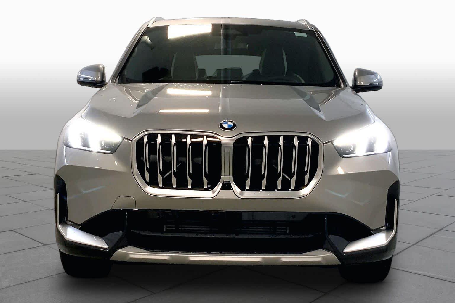 New 2026 BMW X1 xDrive28i w/ Technology Package AWD/4WD image 3