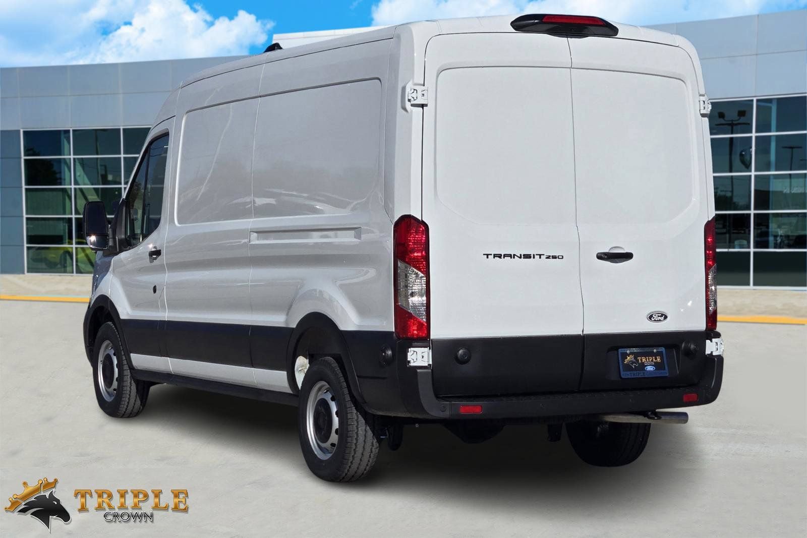 New 2026 Ford Transit 250 148 Medium Roof w/ Load Area Protection Package RWD image 4