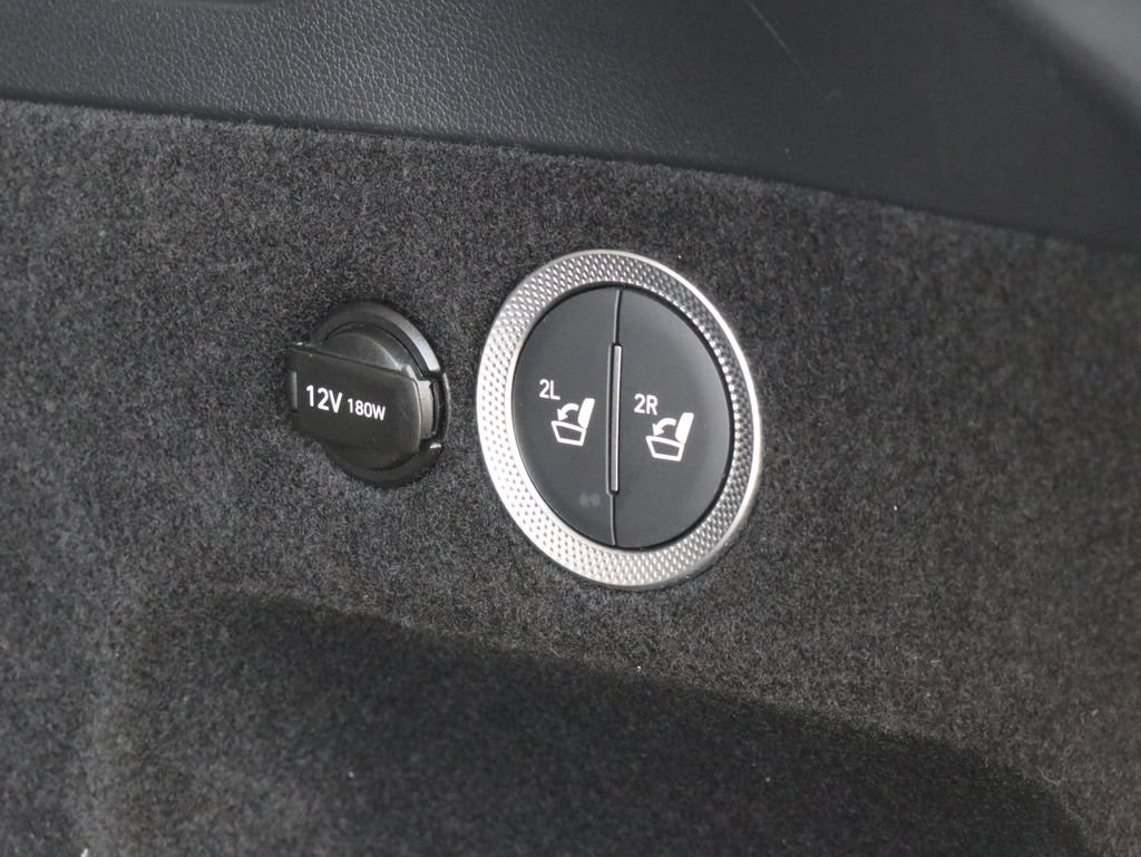 Used 2025 Genesis GV80 2.5T Standard AWD/4WD image 37