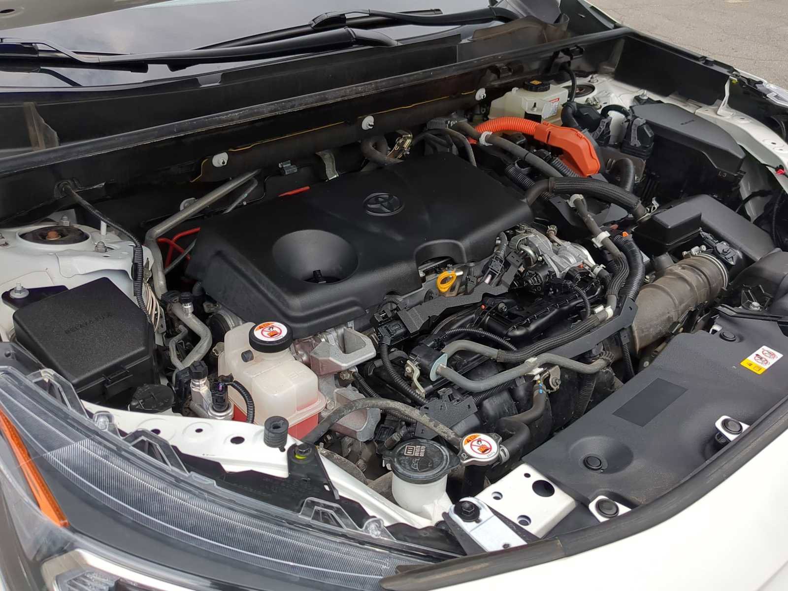 Used 2020 Toyota RAV4 XLE image 15