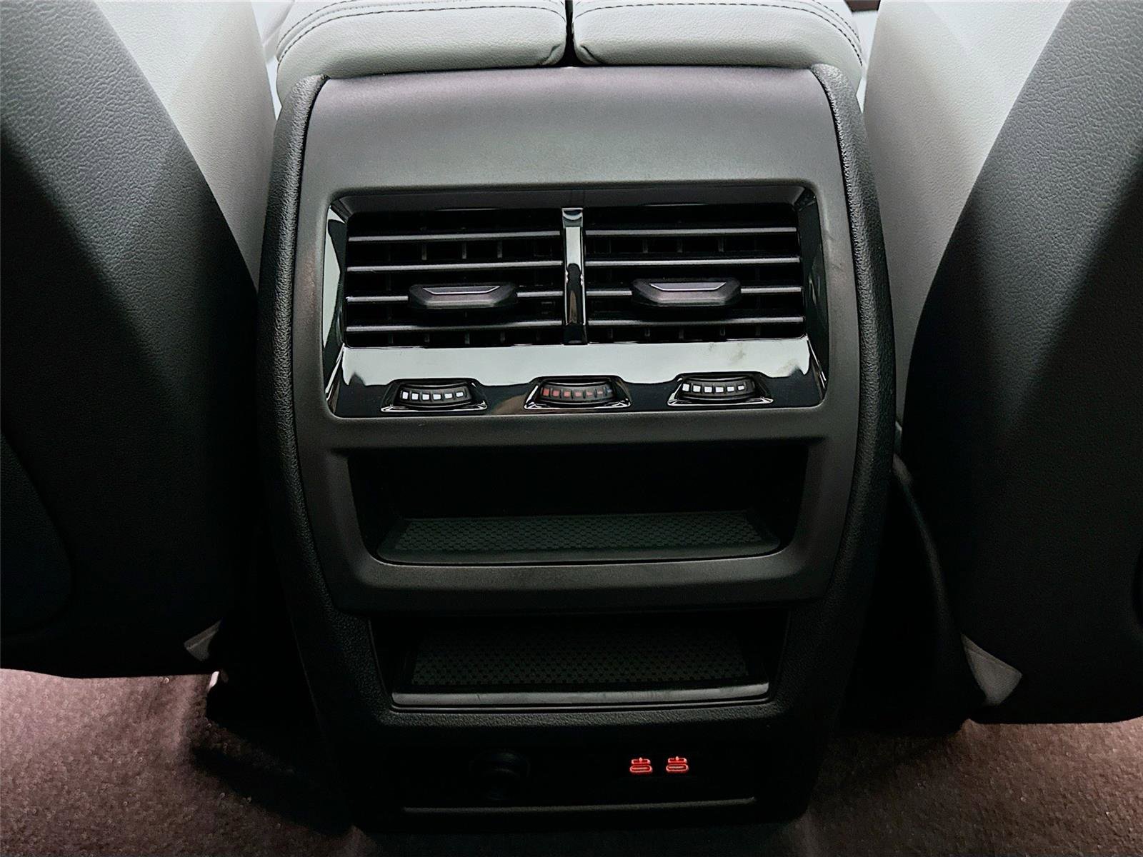 New 2026 BMW X5 xDrive40i w/ M Sport Package image 27