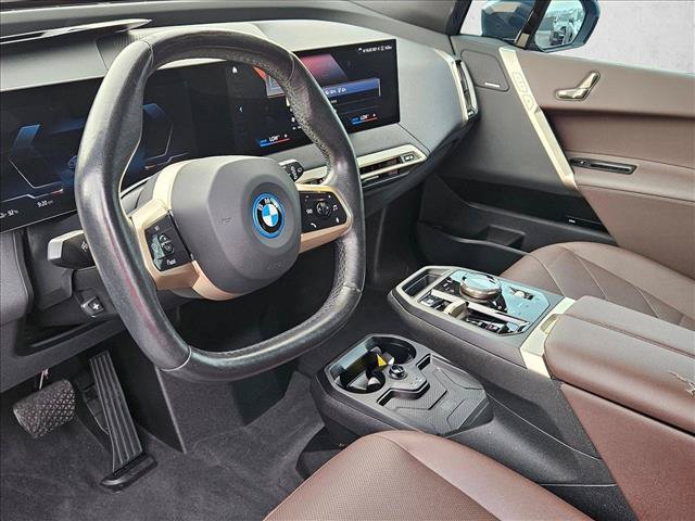 Used 2023 BMW iX xDrive50 w/ Convenience Package AWD/4WD image 10