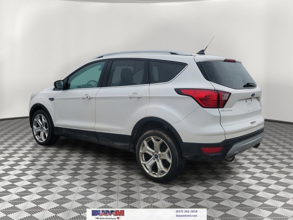 Used 2019 Ford Escape Titanium image 3