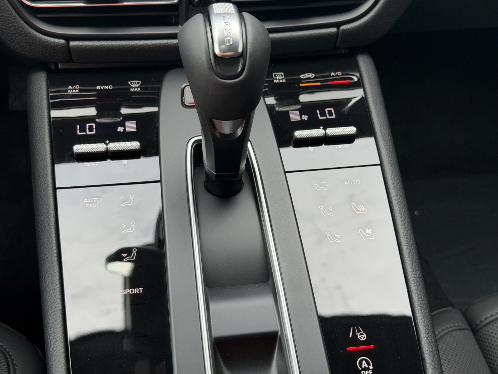 New 2026 Porsche Macan AWD/4WD image 31