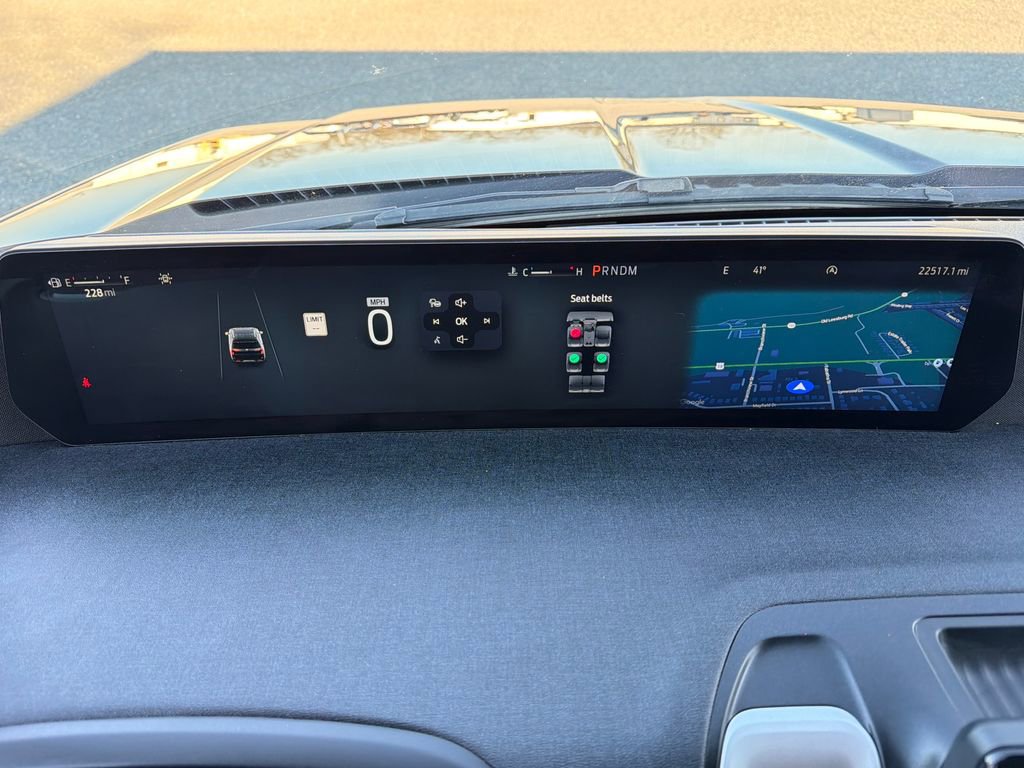 Used 2025 Ford Expedition Active image 24