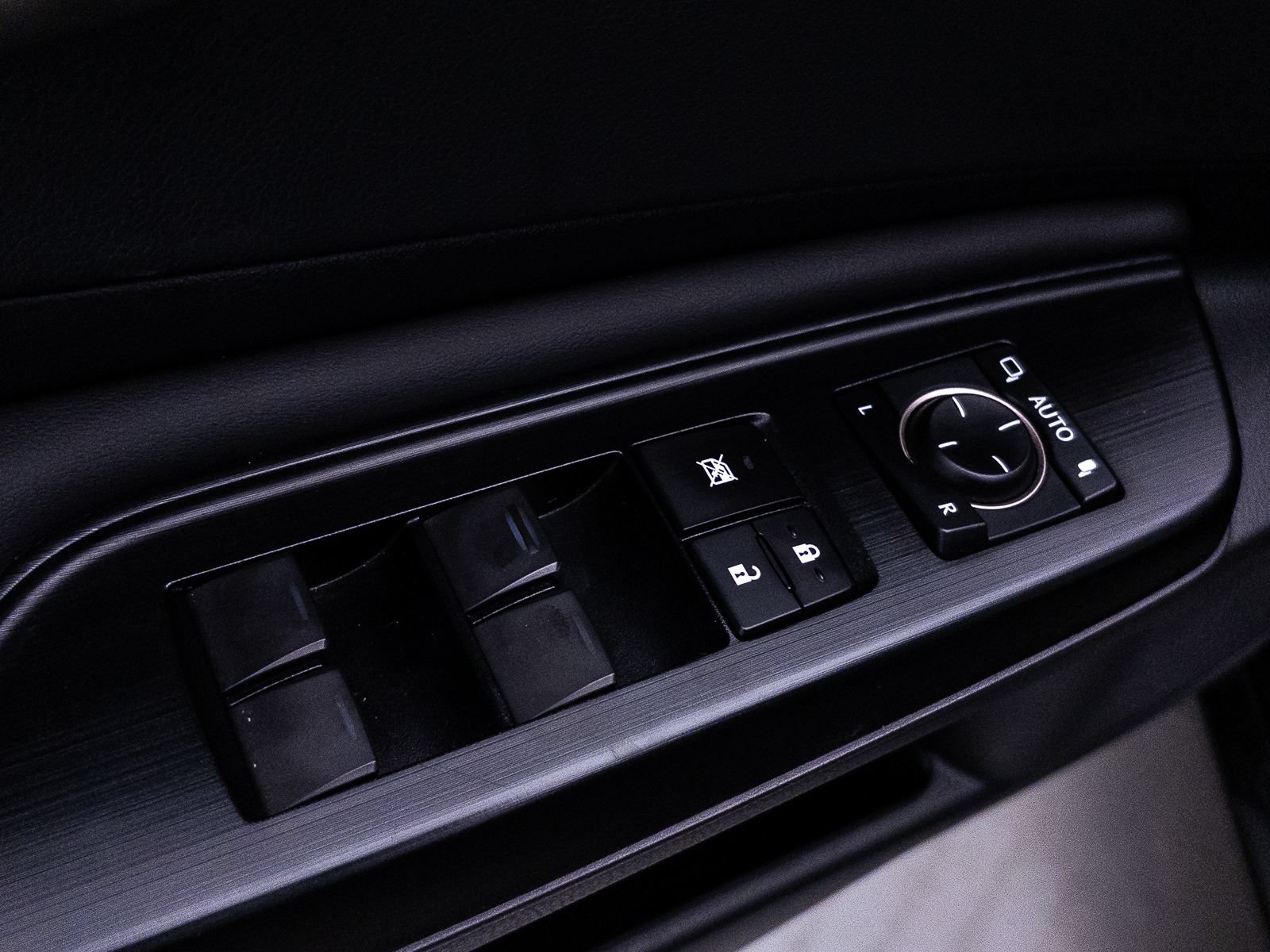 Used 2020 Lexus ES 300h w/ Premium Package FWD image 21