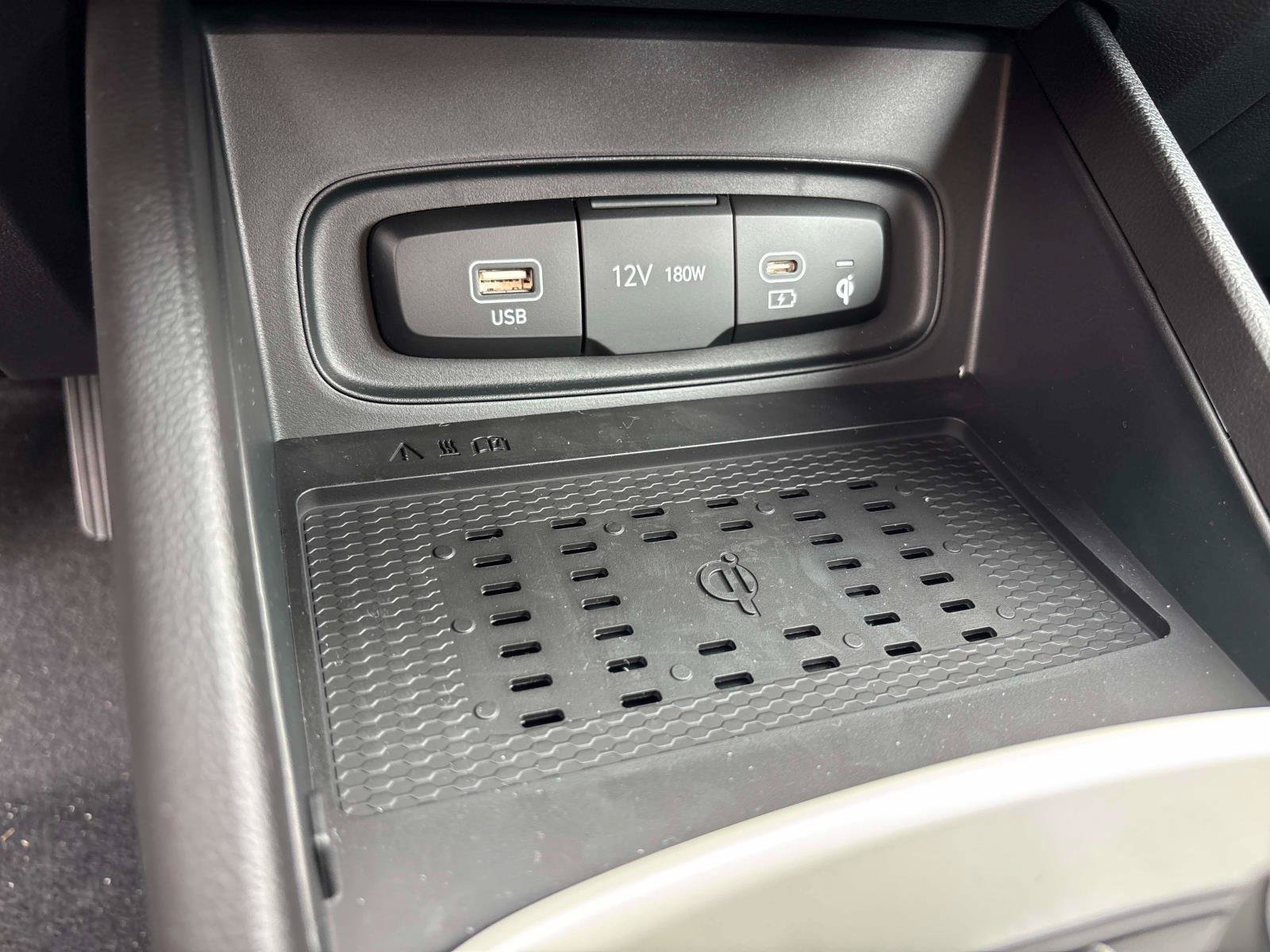 Used 2026 Hyundai Venue SEL FWD image 19