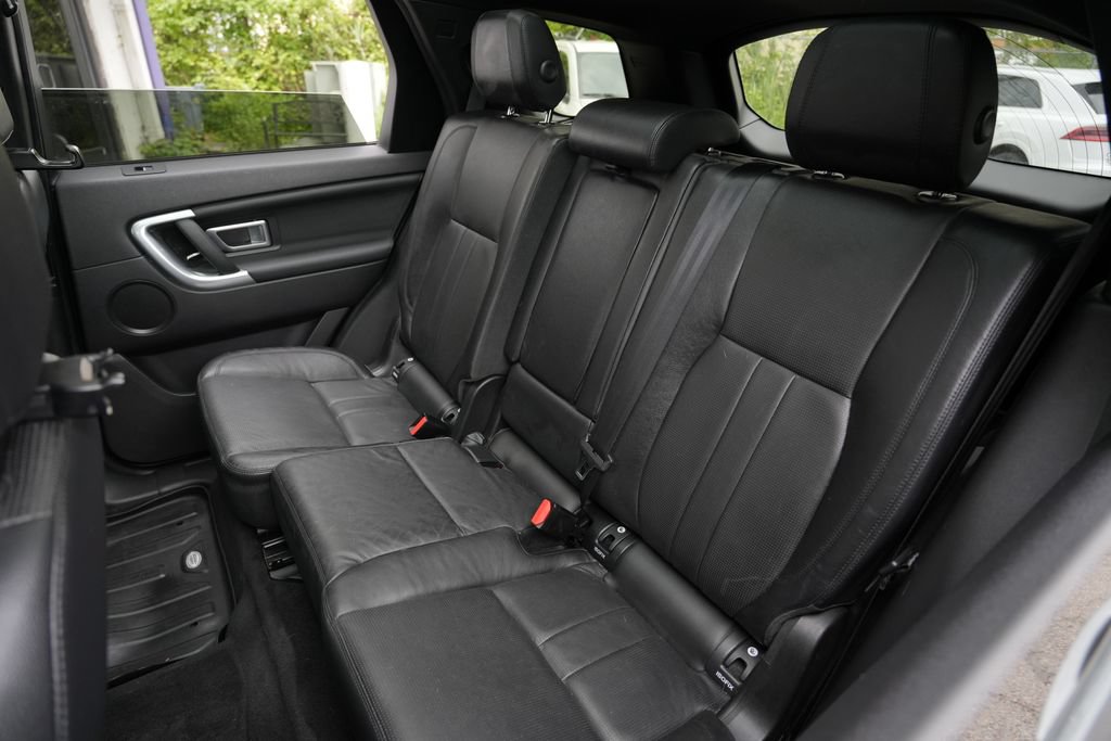 Used 2019 Land Rover Discovery Sport AWD/4WD image 26