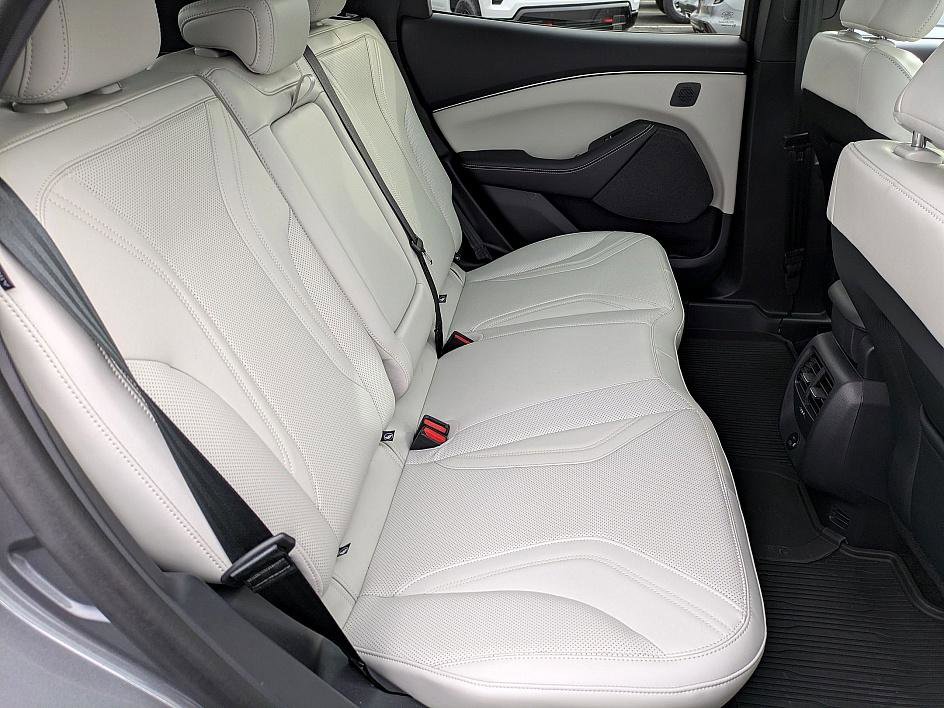 Used 2023 Ford Mustang Mach-E Premium image 33