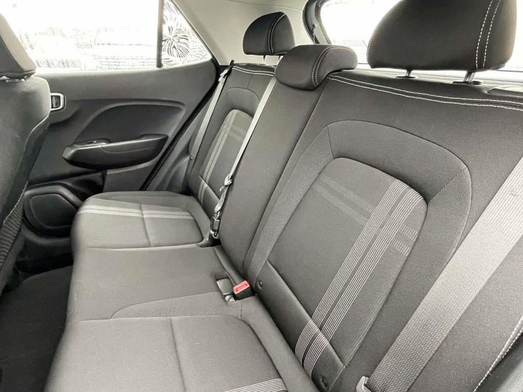 Used 2020 Hyundai Venue SEL image 10