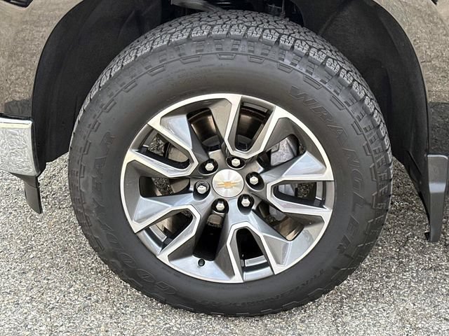 Certified 2025 Chevrolet Silverado 1500 LT AWD/4WD image 11