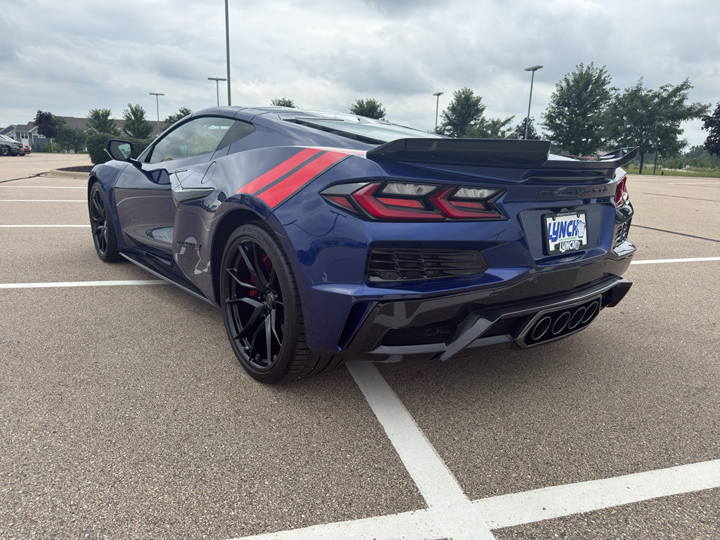 New 2027 Chevrolet Corvette Grand Sport w/ Z52 Sport Performance Package RWD image 5