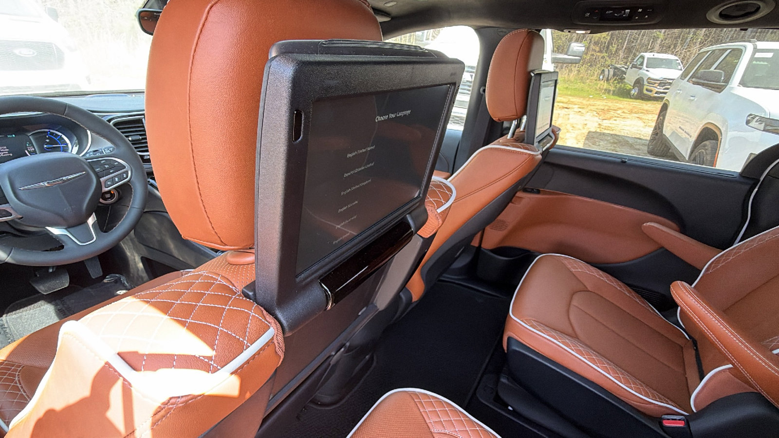 Used 2024 Chrysler Pacifica Pinnacle image 25