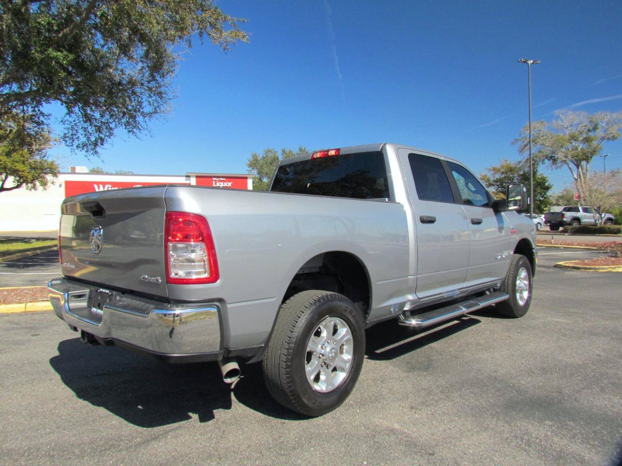 Used 2024 RAM 2500 Big Horn AWD/4WD image 9