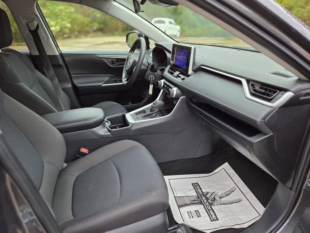 Used 2025 Toyota RAV4 LE image 15