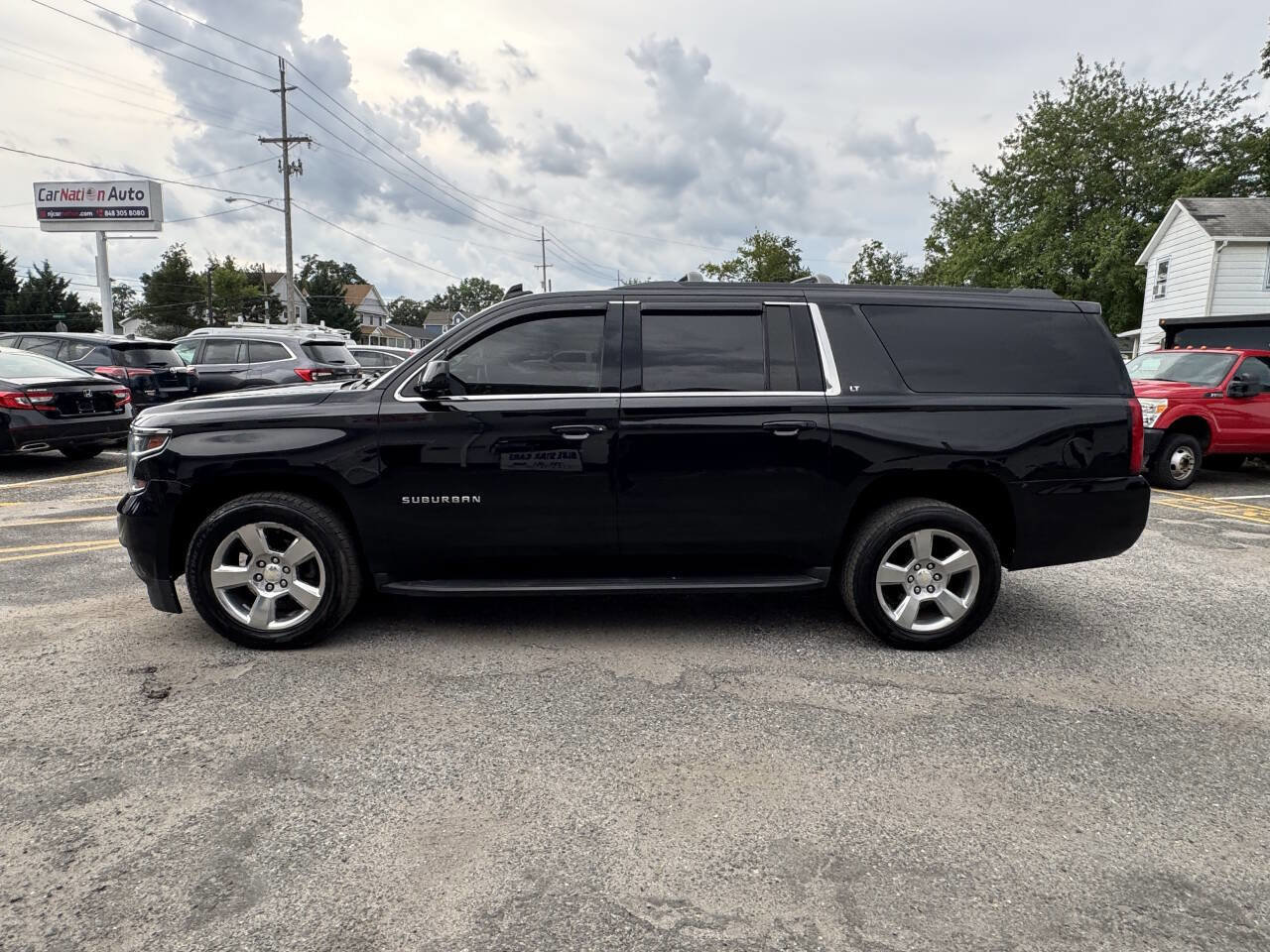 Used 2018 Chevrolet Suburban LT AWD/4WD image 19