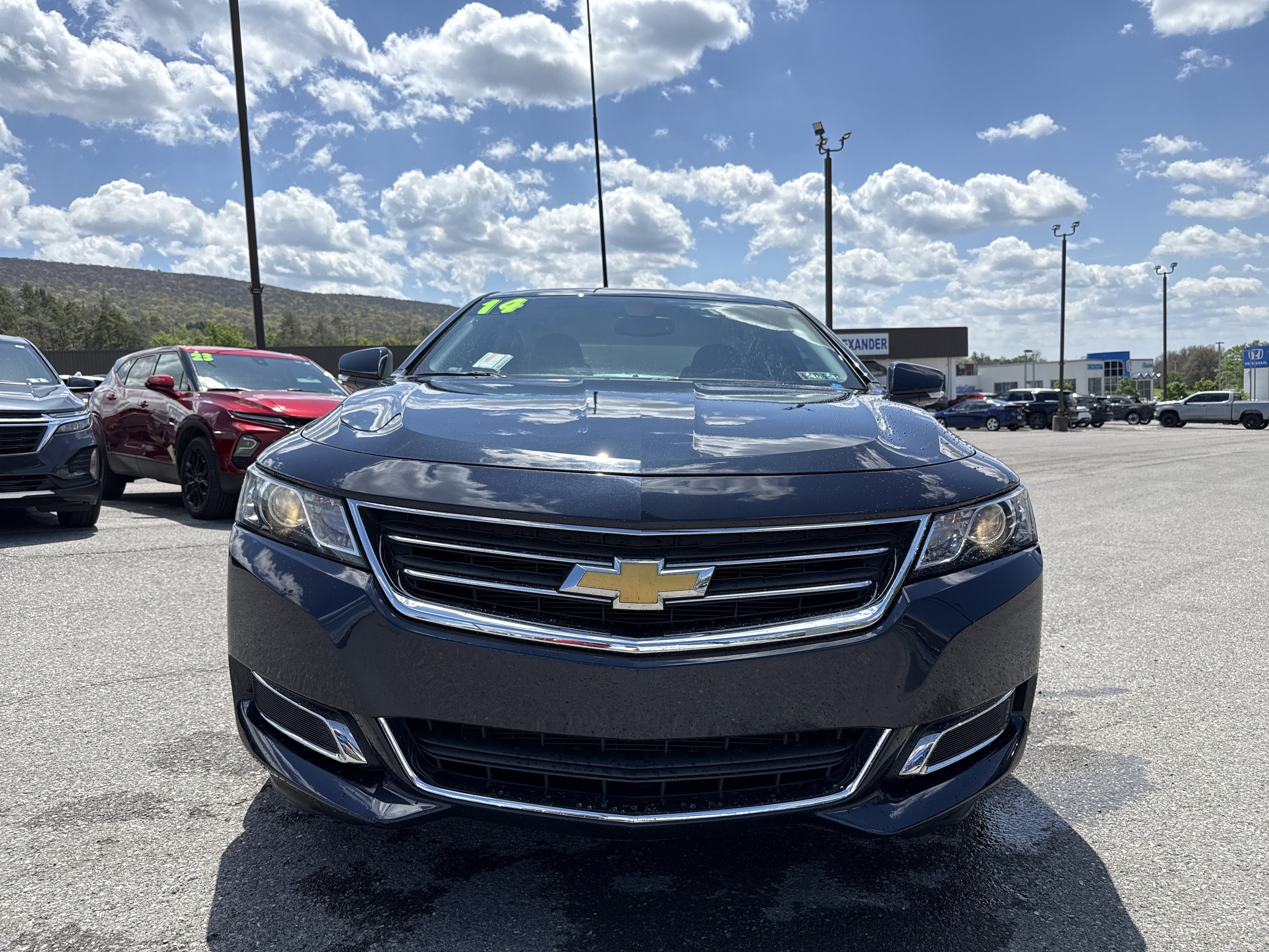 Used 2014 Chevrolet Impala LT w/ Convenience Package FWD image 11