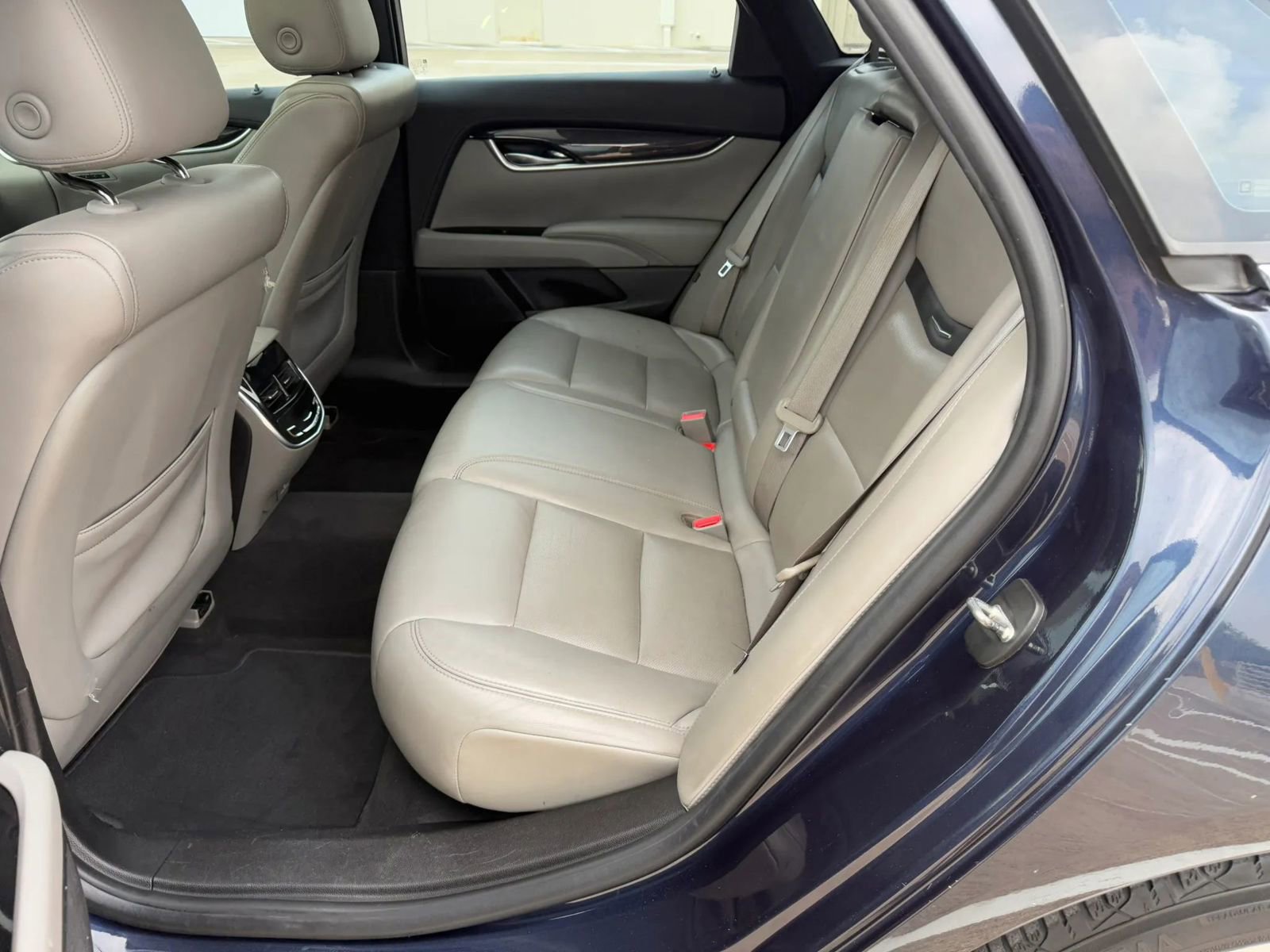 Used 2016 Cadillac XTS Luxury w/ Driver Awareness Package FWD image 14