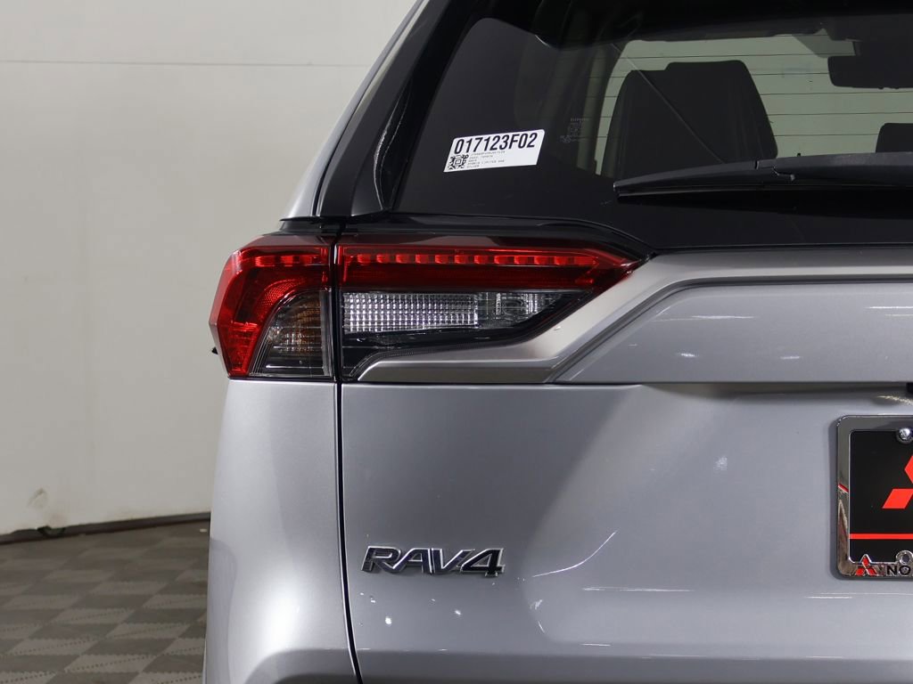 Used 2022 Toyota RAV4 Limited AWD/4WD image 16